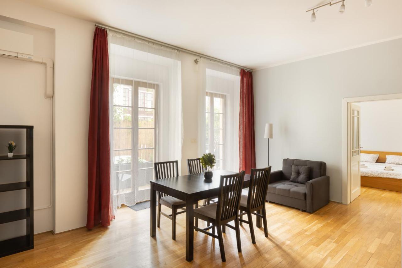 City Centre Garden Apartment With Parking Prague Exterior photo